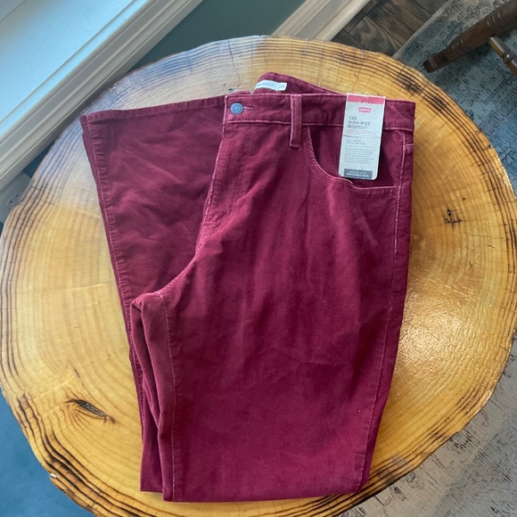 Levi’s 725 HIGH RISE BOOTCUT CORDUROY WOMENS JEANS PANTS NWT - Picture 3 of 13